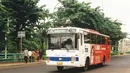 Patas AC selalu penuh di jam-jam sibuk berangkat atau pulang kerja. (Source: Ist)