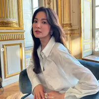 6 Potret Terbaru Song Hye Kyo, Aktris Peraih Daesang di Blue Dragon Series Award 2023 (@kyo1122/instagram.com)