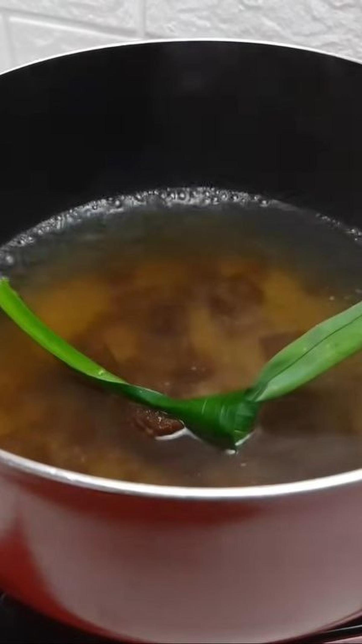 Rebus Daun Pandan dan Bahan Dapur