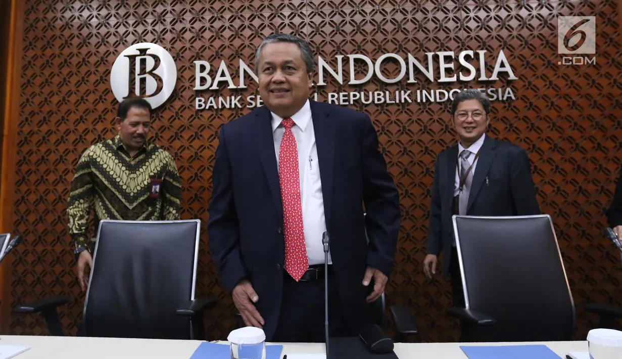 Gubernur BI Perry Warjiyo bersiap Rapat Dewan Gubernur (RDG) Bank Indonesia di Jakarta, Kamis (20/6/2019). Rapat memutuskan untuk mempertahankan BI7DRR sebesar 6,00%, suku bunga Deposit Facility sebesar 5,25%, dan suku bunga Lending Facility sebesar 6,75%. (Liputan6.com/Angga Yuniar)