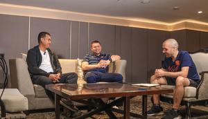 Suasana wawancar eksklusif Bola.com dengan pelatih Timnas Bulgaria, Aleksandar Dimitrov di Ayana Midplaza, Jakarta, Rabu (25/3/2026). (Bola.com/Nur Iman Ali)