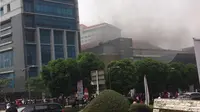 Menara Bidakara Kebakaran, 20 Damkar Diterjunkan Padamkan Api