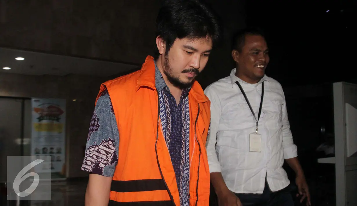 Tersangka pegawai PT. Melati Technofo Indonesia (MTI) Hardy Stefanus, menjalani pemeriksaan di Gedung KPK, Jakarta, Senin (23/1). (Liputan6.com/Helmi Affandi)