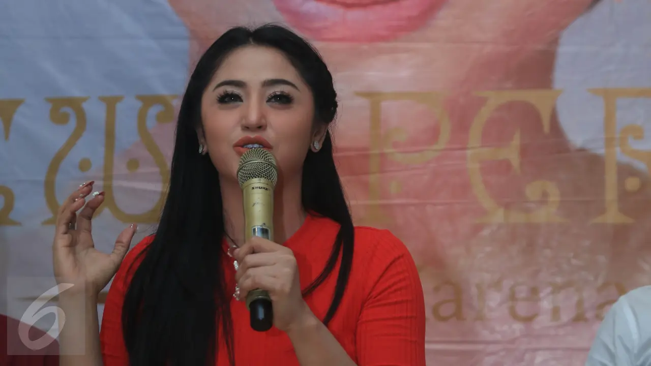 Dewi Perssik