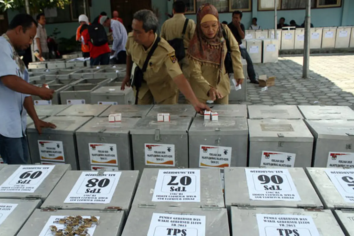 pilkada-jatim-130827b.jpg