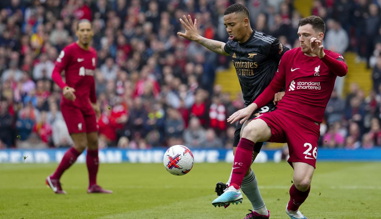 Sementara itu, Arsenal masih kokoh di puncak klasemen dengan poin 75. (AP Photo/Jon Super)