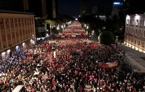 Ada Jejak Trump di Balik Lebih dari Sebulan Demonstrasi di Albania