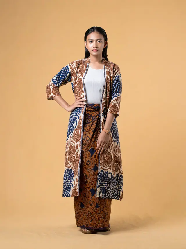 Model Baju Batik Wanita Modern