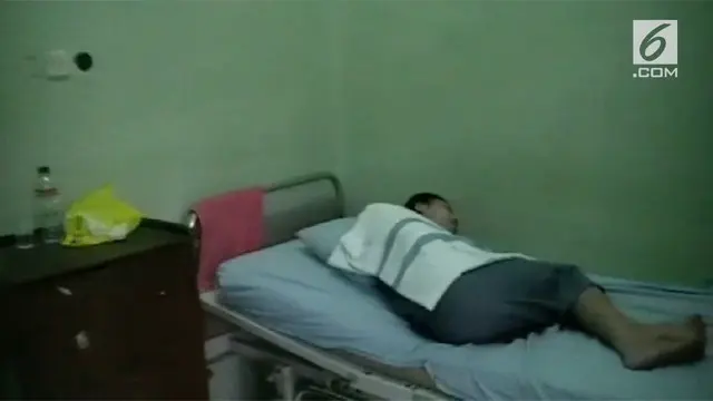 Wanto, anak yang dirantai oleh Ibunya sendiri kini dibawa ke rumah sakit. Hal ini terjadi setelah rantai yang membelenggu kaki Wanto dilepas