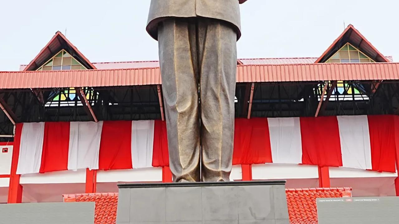 Kapolri Resmikan Monumen Jenderal Hoegeng di Pekalongan: Tokoh Panutan yang Harus Diteladani