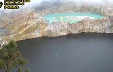 Waspada Erupsi Freatik dan Magmatik Gunung Kelimutu
