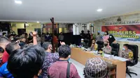 Konferensi pers kasus wanita Makassar yang hendak robek Al-Qur'an (Fauzan)