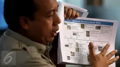 Kepala Pusat Data Informasi dan Humas BNPB, Sutopo Purwo Nugroho saat memberikan keterangan pers di Kantor BNPB, Jakarta. Kamis (29/12). Keterangan persnya terkait Evaluasi Penanggulangan Bencana 2016 dan Prediksi Bencana 2017. (Liputan6.com/Johan Tallo)