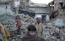 Kerusakan parah akibat gempa 7,7 SR di Pakistan dan Afghanistan