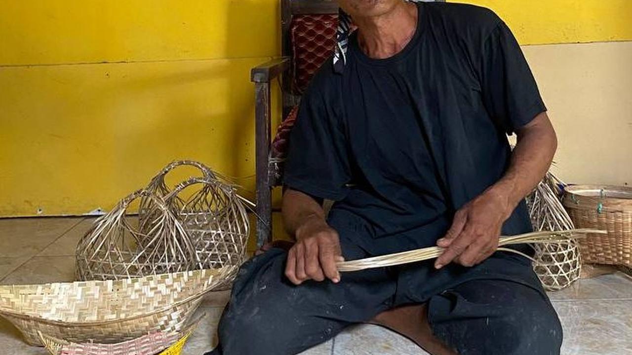 Sempat Putus Asa Gara-Gara Pandemi, Bisnis Anyaman Bambu Milik Warga Bojonegoro Kini Jadi Favorit Pasar Lokal