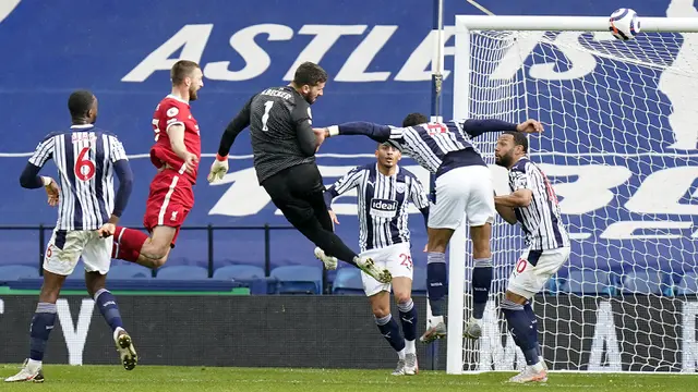 Foto: 5 Kiper yang Mampu Membuat Assist di Liga Inggris, Kiper Liverpool Alisson Becker Bahkan Melengkapinya dengan Gol