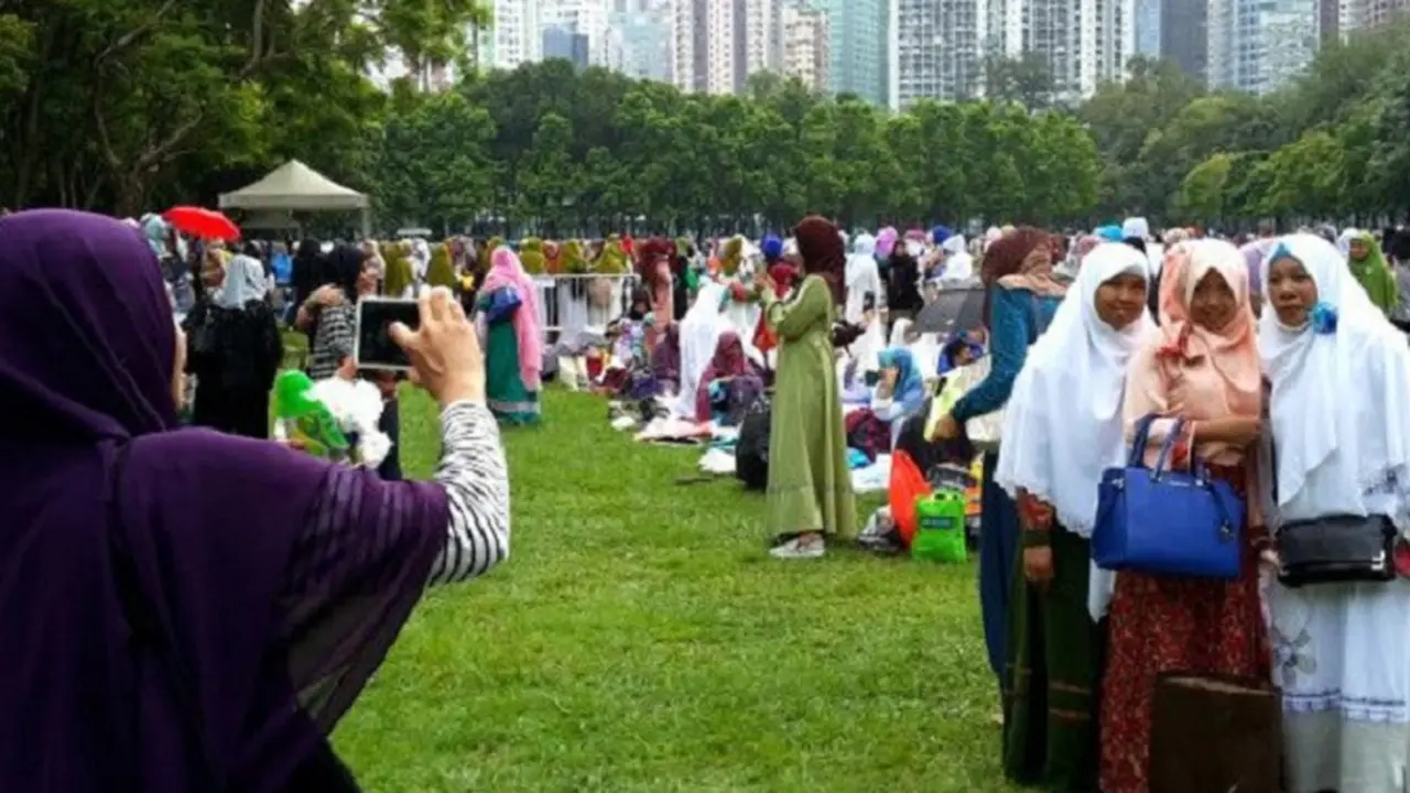 20150719_WNI Salat Id di Victoria Park_Hong Kong_1