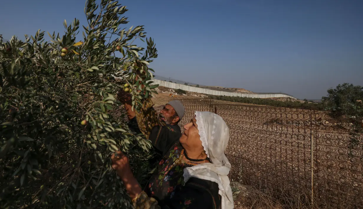 Saat ini, izin tersebut sulit didapat karena situasi perang antara Israel dan kelompok Islamis Palestina, Hamas. (HAZEM BADER/AFP)