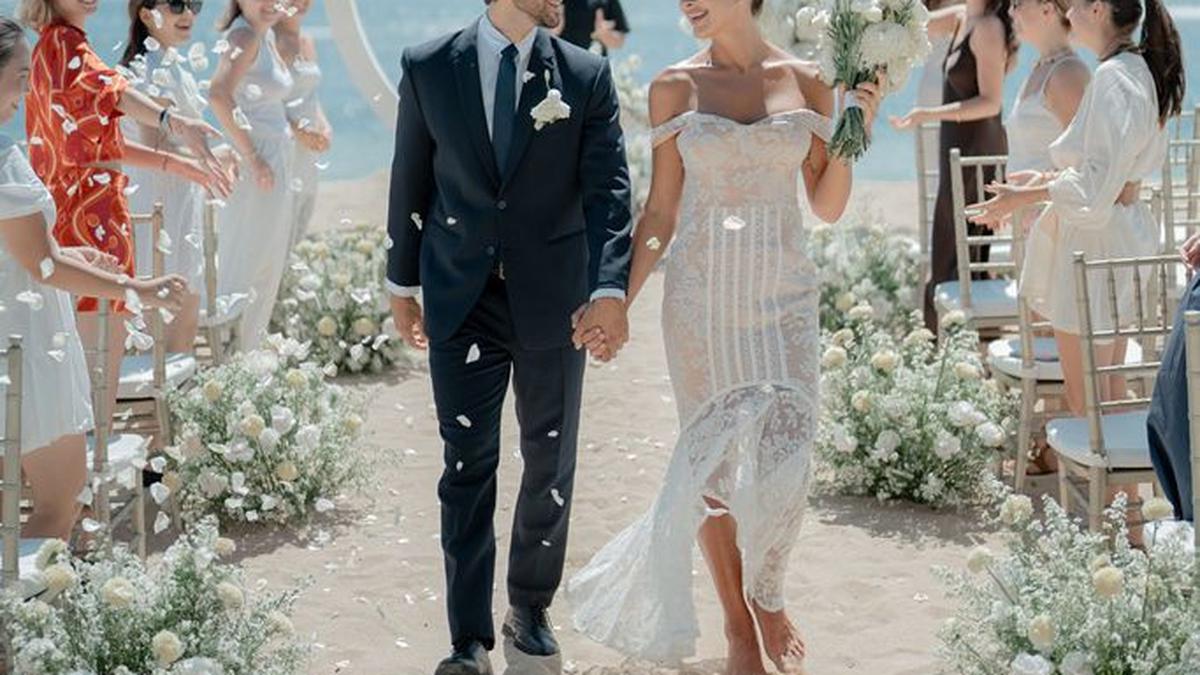 Restoran Tepi Pantai Elegan yang Berkesan untuk Gelaran Pernikahan hingga Keseruan Lainnya