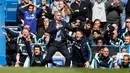 Jose Mourinho akhirnya berhasil membawa Chelsea menjuarai Liga Premier Inggris musim ini. Untuk The Special One, ini merupakan titel juara yang kedelapan sebagai manajer Chelsea. (Reuters/John Sibley)