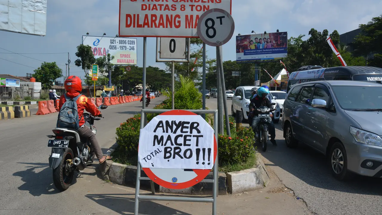 anyer macet total