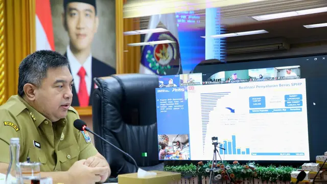 Sekjen Kemendagri Ajak Pemda Dukung Perum Bulog Stabilkan Harga Beras Lewat Program SPHP