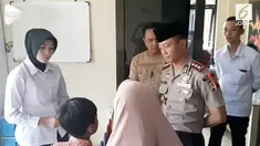 Tiga orang murid sekolah dasar (SD) di Garut, Jawa Barat, menjadi korban kekerasan yang  dilakukan oleh gurunya.