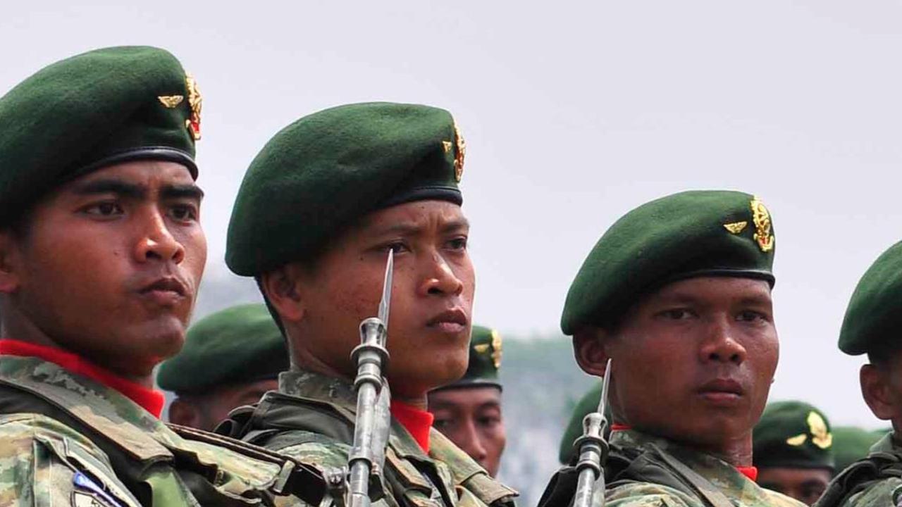Kecil Cari Uang Menyemir Sepatu Tentara, Ternyata Nasibnya Jadi Jenderal Bintang Empat