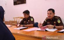 Kejari Aceh Barat Amankan Ribuan Kotak Jamu Ilegal, IRT Meulaboh Jadi Tersangka