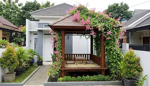 14 Tanaman Rambat yang Cocok untuk Gazebo, Suasana Rumah Sejuk Sepanjang Hari