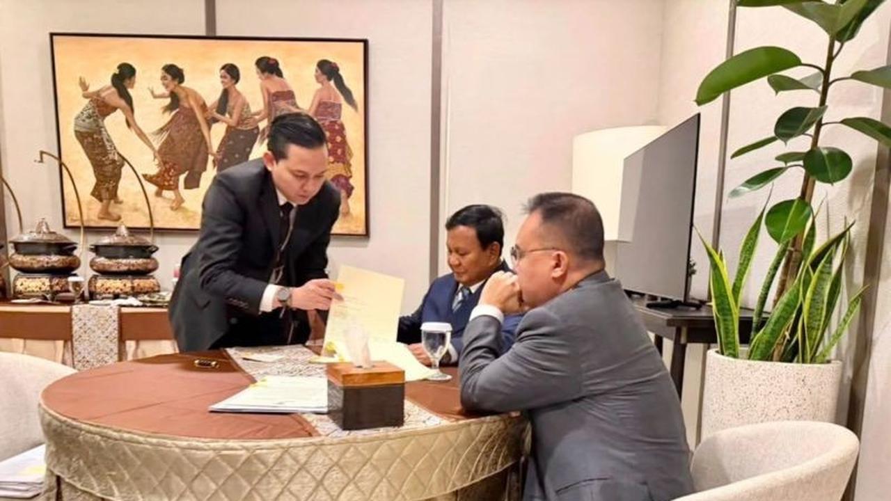 Presiden Prabowo Terima Laporan Dasco Sebelum Bertolak untuk Kunjungan Luar Negeri ke London dan Davos
