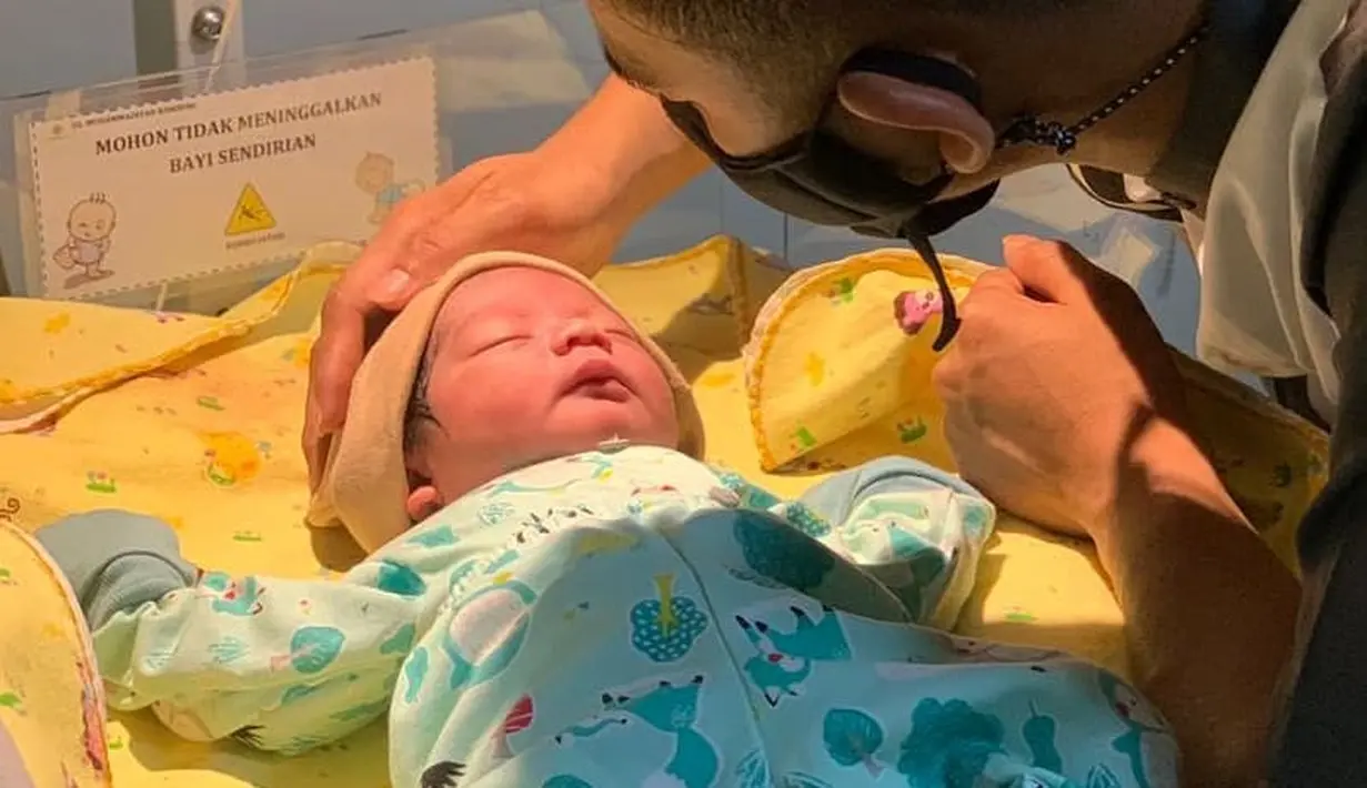 Rizki DA dan Baby Syaki (Instagram/baihaqqi_syaki_ramadhan)