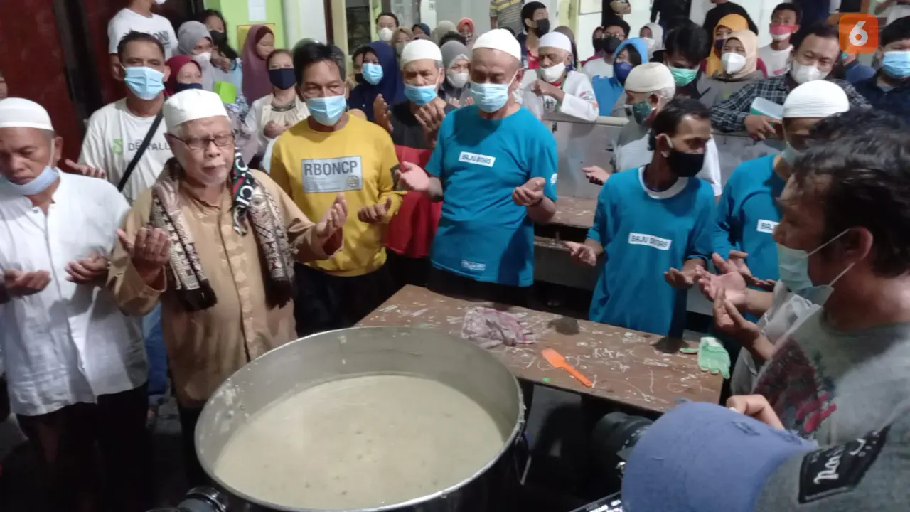 Tradisi Bubur Samin di Solo