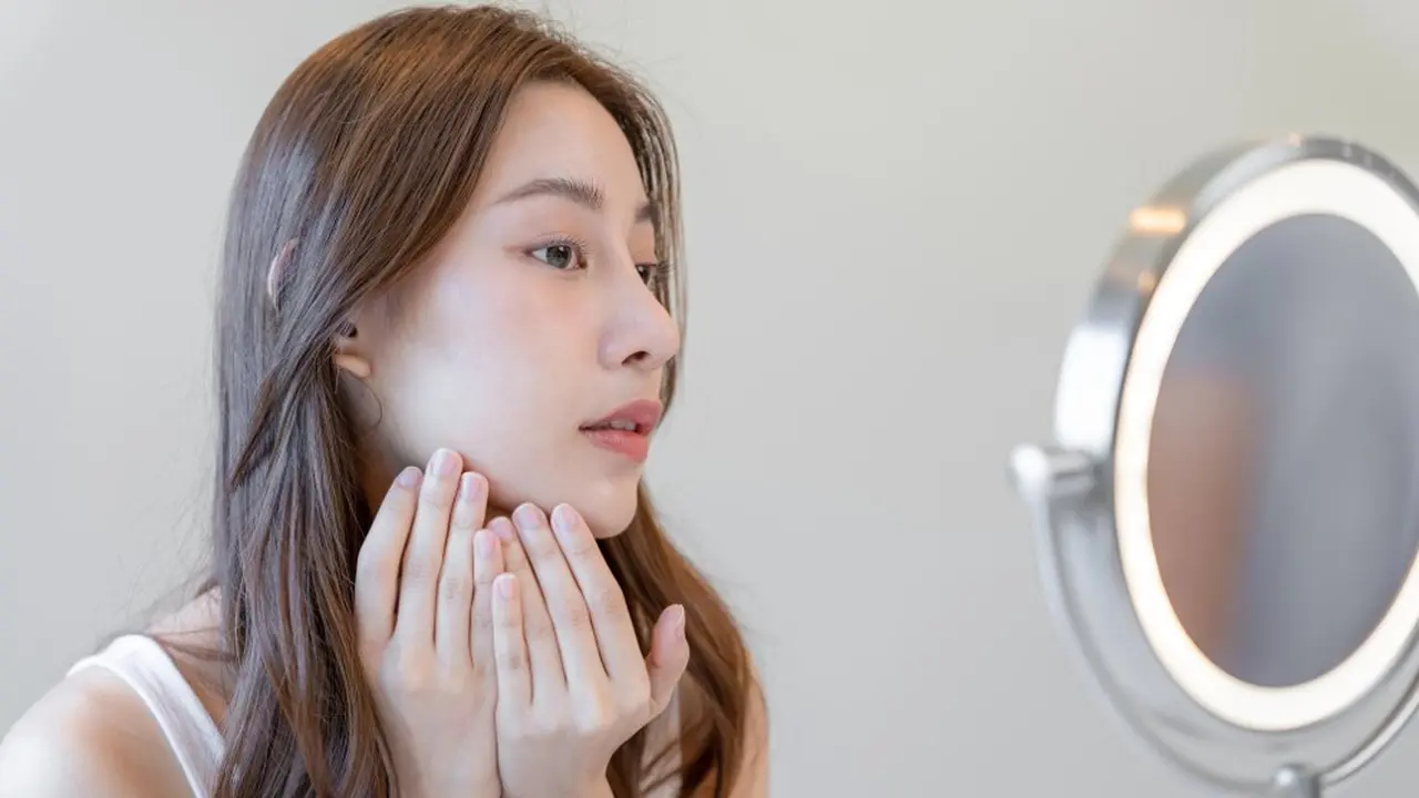 5-Minute Night Skincare Routine, Cara Simpel Bangun dengan Kulit Lebih Kenyal
