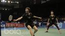 Pasangan China, Li Junhui dan Liu Yuchen, mengalahkan pasangan Indonesia-Malaysia Hendra Setiawan / Boon Heong Tan pada laga Indonesia Open 2017 di JCC, Kamis, (15/6/2017). Pasangan China menang dengan skor 21-15, 21-15. (Bola.com/M Iqbal Ichsan)