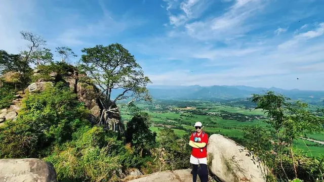 Seorang pendaki di Gunung Kanagahttps://www.liputan6.com/dashboard/articles/5711179/edit#
