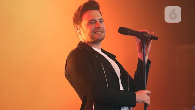 [Bintang] Shane Filan