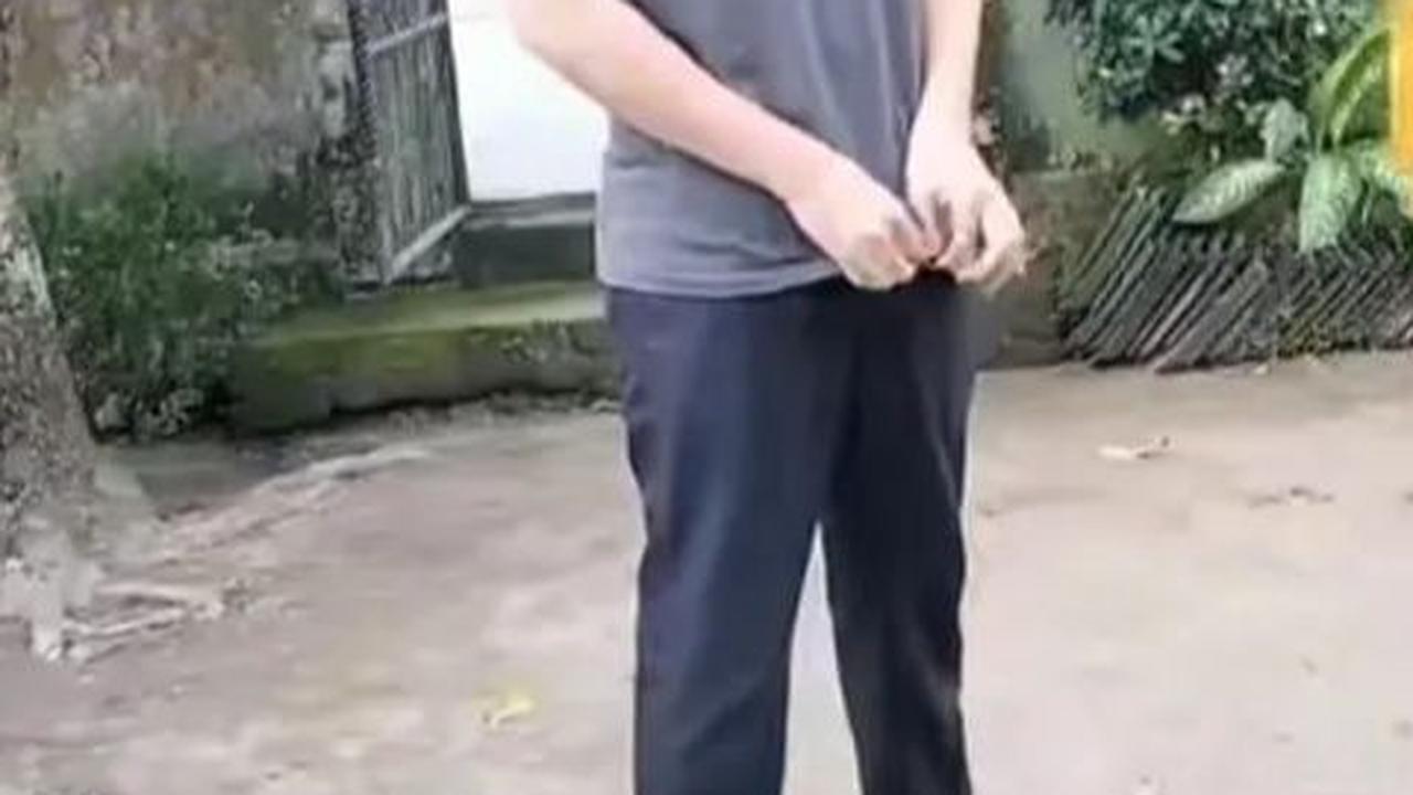 Tidak hanya pada tahun ini, Angga juga terlihat sederhana pada momen Lebaran tahun sebelumnya.