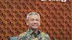 Menteri Keuangan Suahasil Nazara merespons santai sorotan publik yang masih membandingkan dirinya dengan mantan Menkeu Purbaya Yudhi Sadewa. Di hadapan media, Suahasil menunjukkan optimisme tinggi dalam memimpin pengelolaan anggaran negara. Saat ditanya awak media mengenai strategi meyakinkan ma...