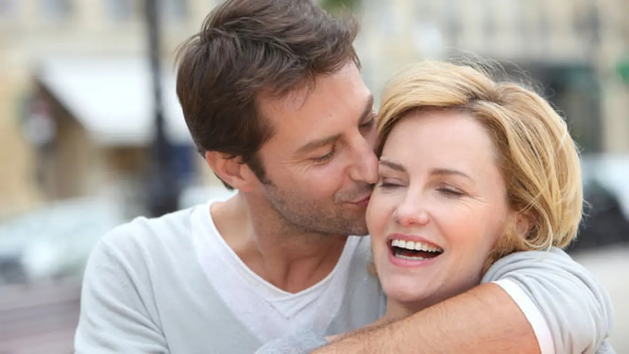 (c) shutterstock
