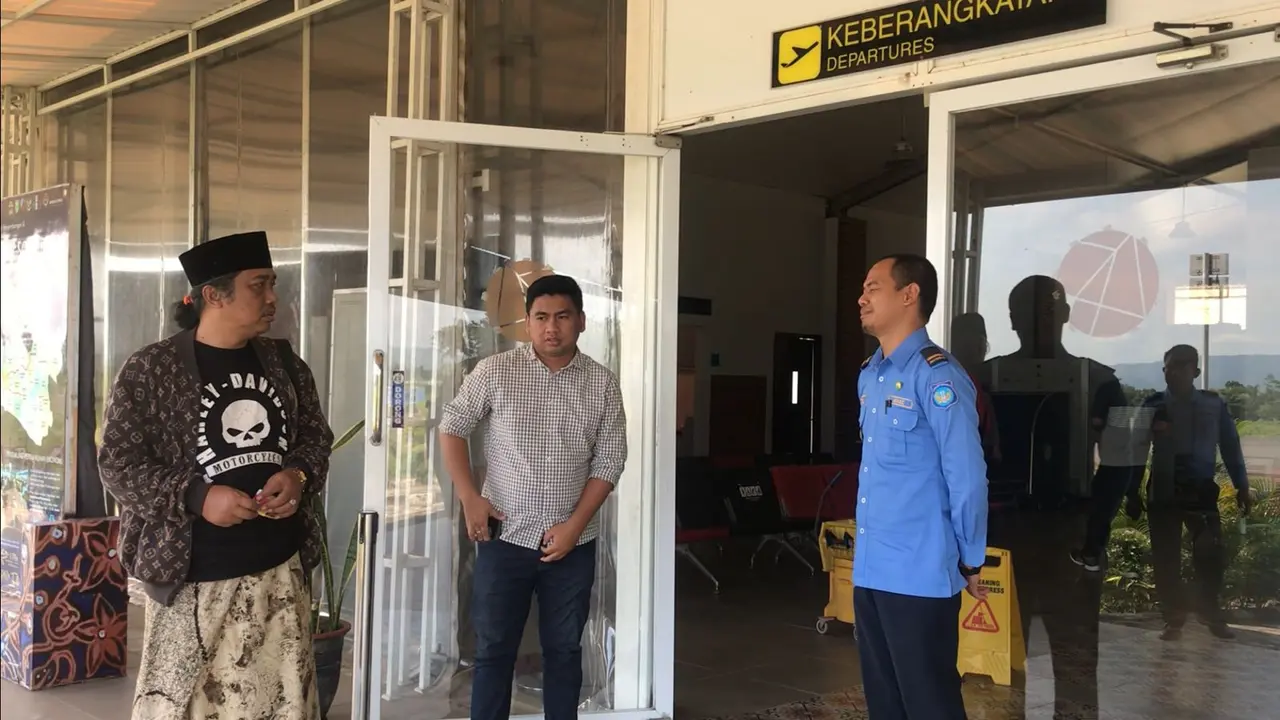 KH Khayatul Maki Pengasuh Pondok Pesantren Alif Baa Banjarnegara