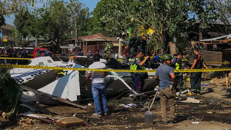 Helikopter Angkut Kepala Polisi Filipina Jatuh