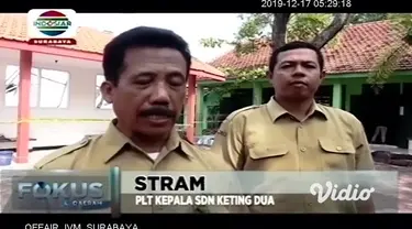 Ambruknya ruang kelas di SDN Kenting 02 Desa Kenting Kecamatan Jombang, Jember, Jawa Timur, membuat kegiatan belajar mengajar dipindahkan ke musala dan perpustakaan.