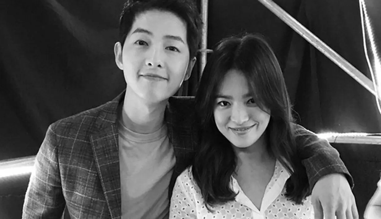 Song Joong Ki dan Song Hye kyo belum lama ini membaawa kabar bahagia mengenai kelanjutan hubungan mereka. Pasangan kekasih ini mengabarkan penggemarnya akan segera menikah dalam waktu dekat. (Instagram/kyo1122)