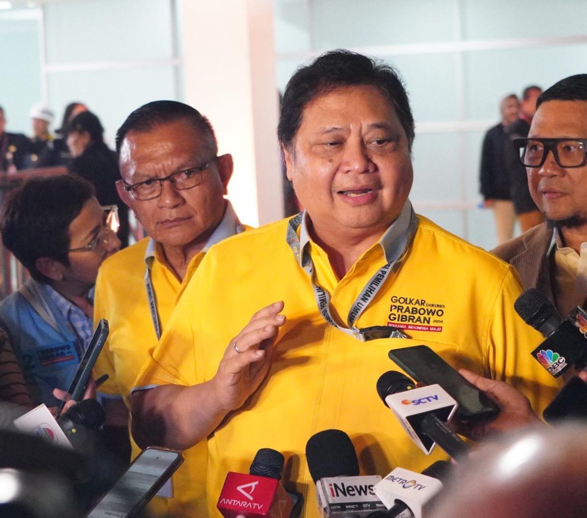 "Itu sebenarnya by regulation sudah kita selesaikan sehingga proyeknya harus dilanjutkan," kata Airlangga.