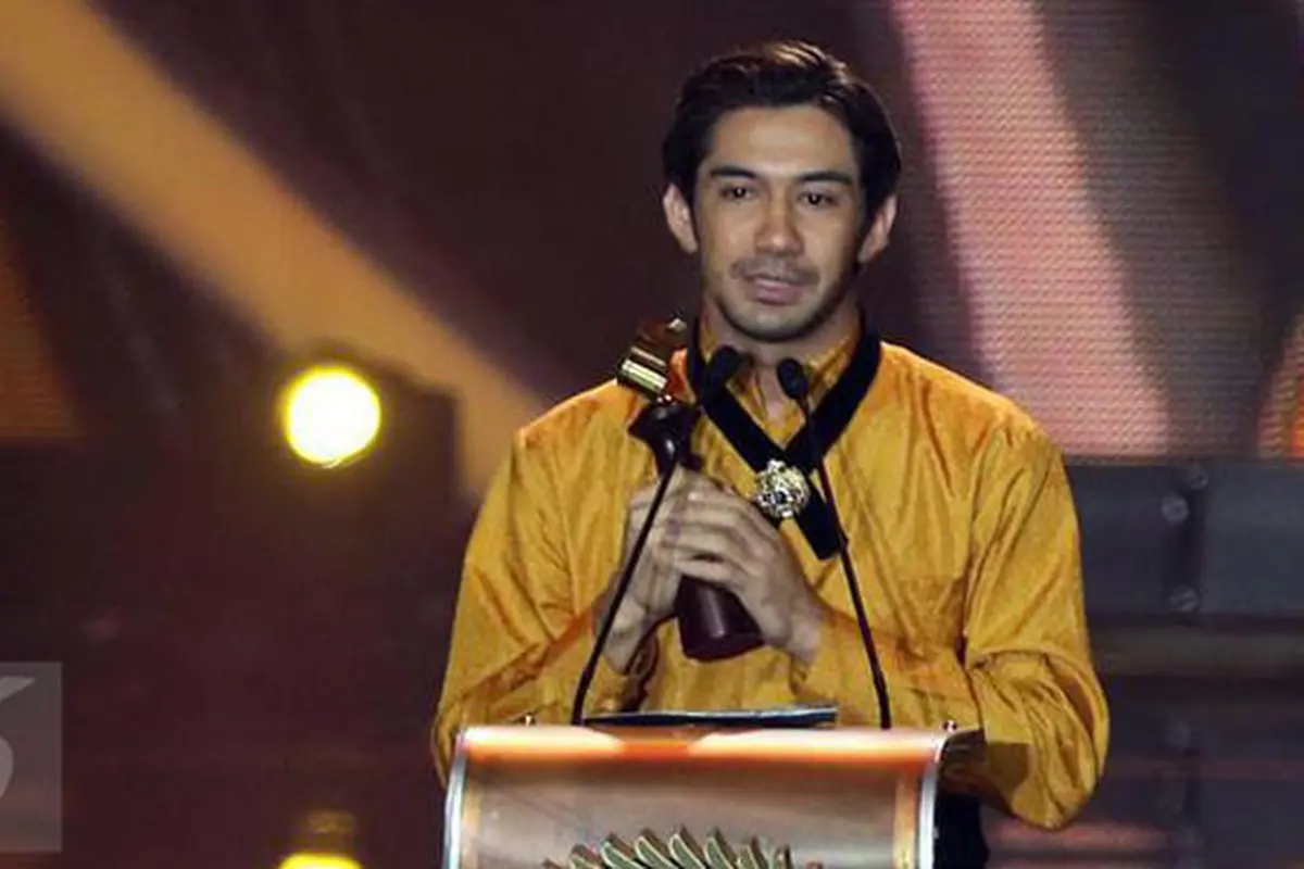 Perjalanan Karir dan Rahasia Sukses Reza Rahadian di Dunia Akting