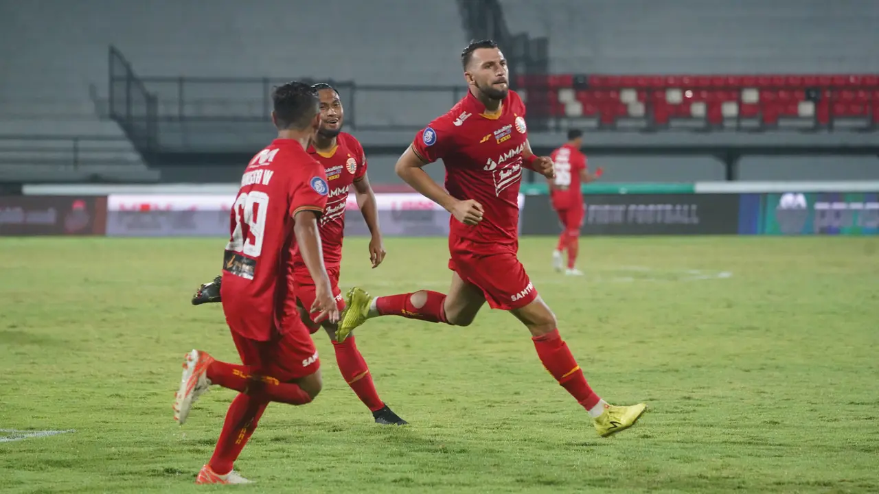 Foto: Makan Konate Jadi Mimpi Buruk Sang Mantan, Persebaya Gagal Taklukan Persija di BRI Liga 1