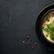 Tidak hanya lezat, creamy chicken soup juga cocok dijadikan menu praktis untuk makan siang maupun makan malam bersama keluarga. (Foto/dok: Freepik/muhammad.abdullah)