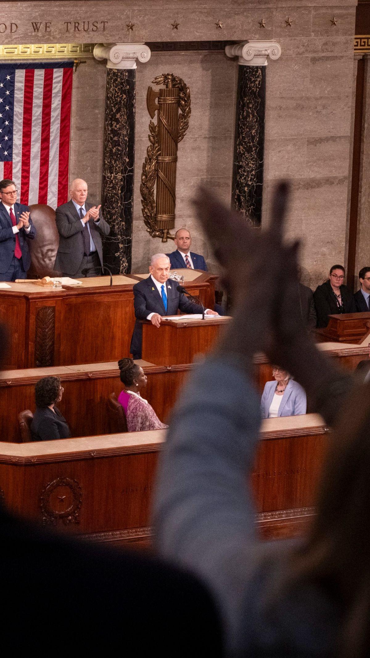"Di saat suka dan duka, baik dan buruk, Israel akan selalu menjadi kawan dan mitra setia kalian. Atas nama rakyat Israel, saya datang ke sini hari ini untuk menyampaikan terima kasih Amerika," kata Netanyahu, dikutip dari Al Jazeera, Kamis (25/7).&nbsp;Fo