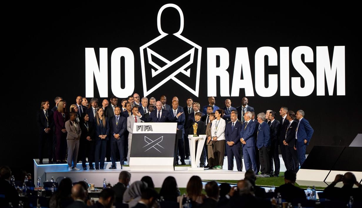 Kontroversi ini menambah panjang daftar tantangan yang dihadapi FIFA dalam menjaga netralitas olahraga di tengah konflik geopolitik global. (AP Photo/The Canadian Press/Ethan Cairns)